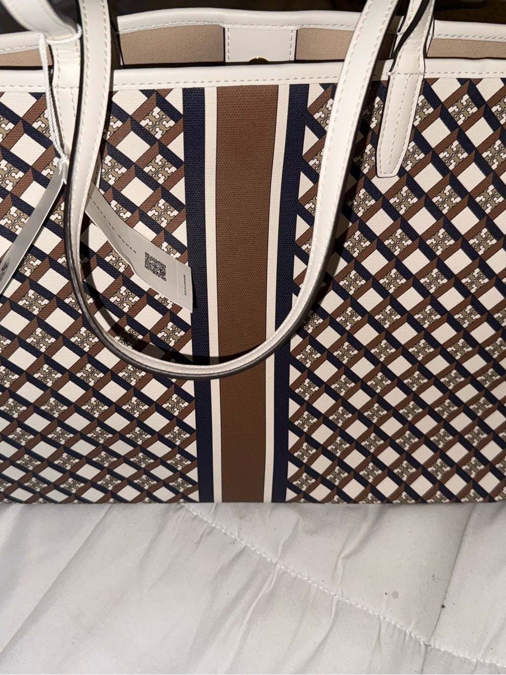 Tory Burch Brown and Cream Patterned Tote with Gold Logo - Picture 6 of 8